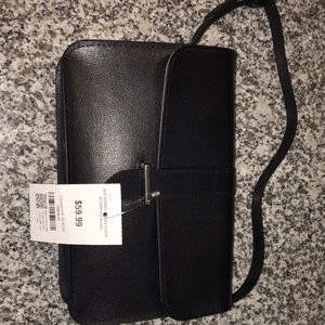 I’m selling a nice leather purse